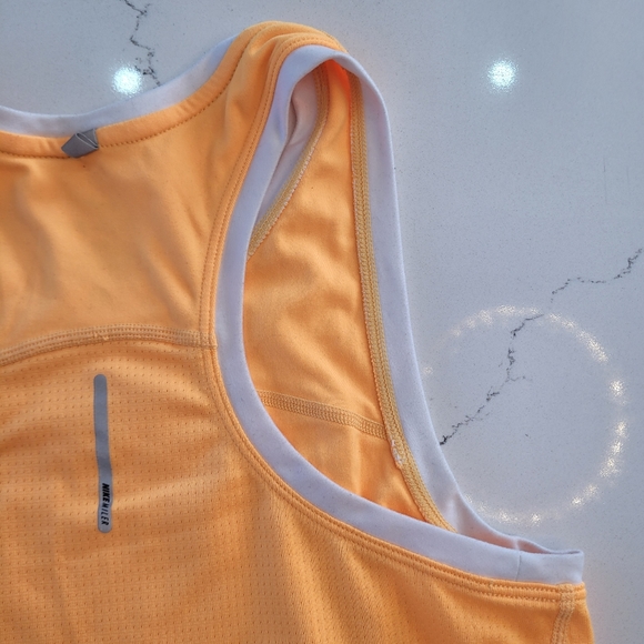 Nike Dri-Fit tank-top - women's size Small - Picture 9 of 15